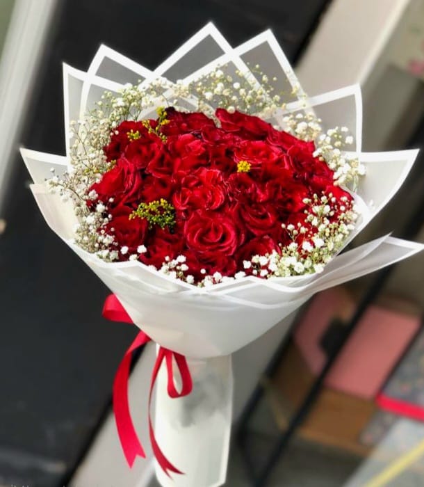 Premium Red roses bouquet