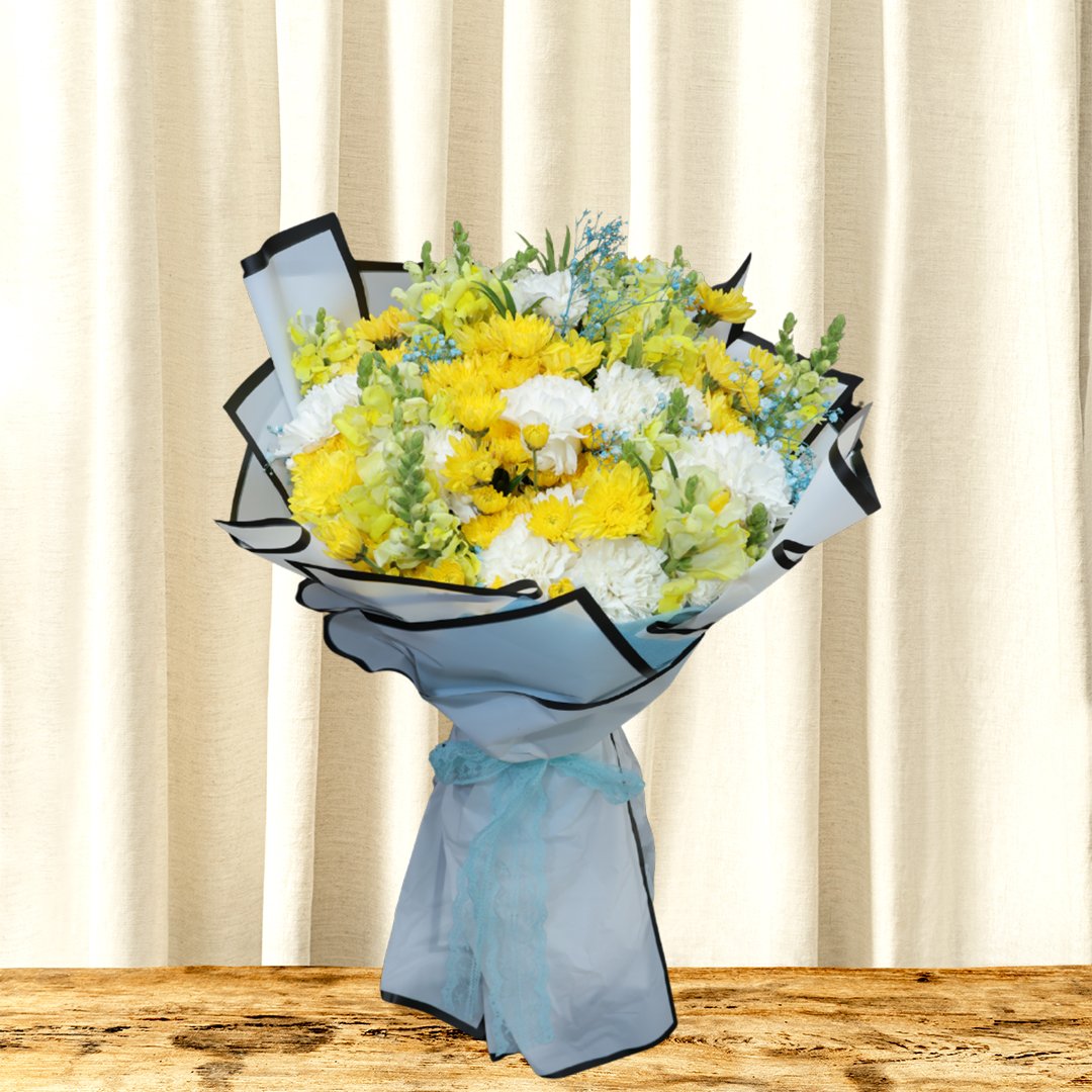 Elegant Memories: A Classic Yellow & White Massed Cushion